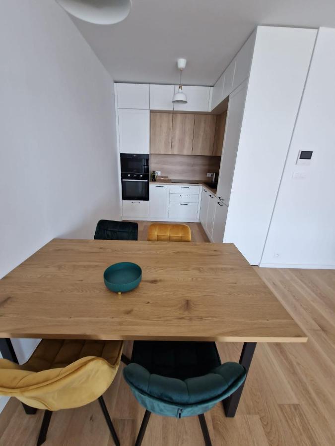 New Downtown Apartment Couple Minute From The Old Town Братислава Екстер'єр фото