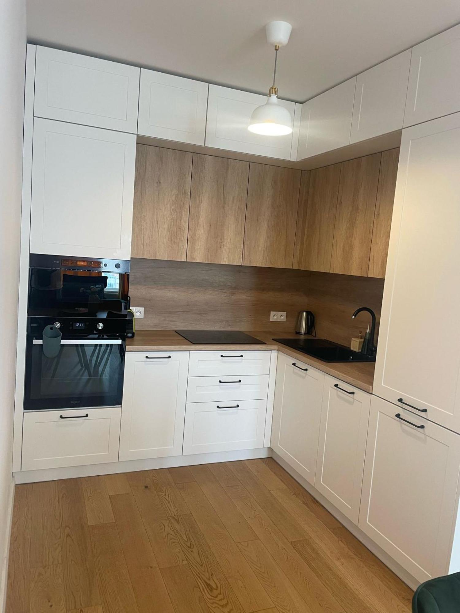 New Downtown Apartment Couple Minute From The Old Town Братислава Екстер'єр фото