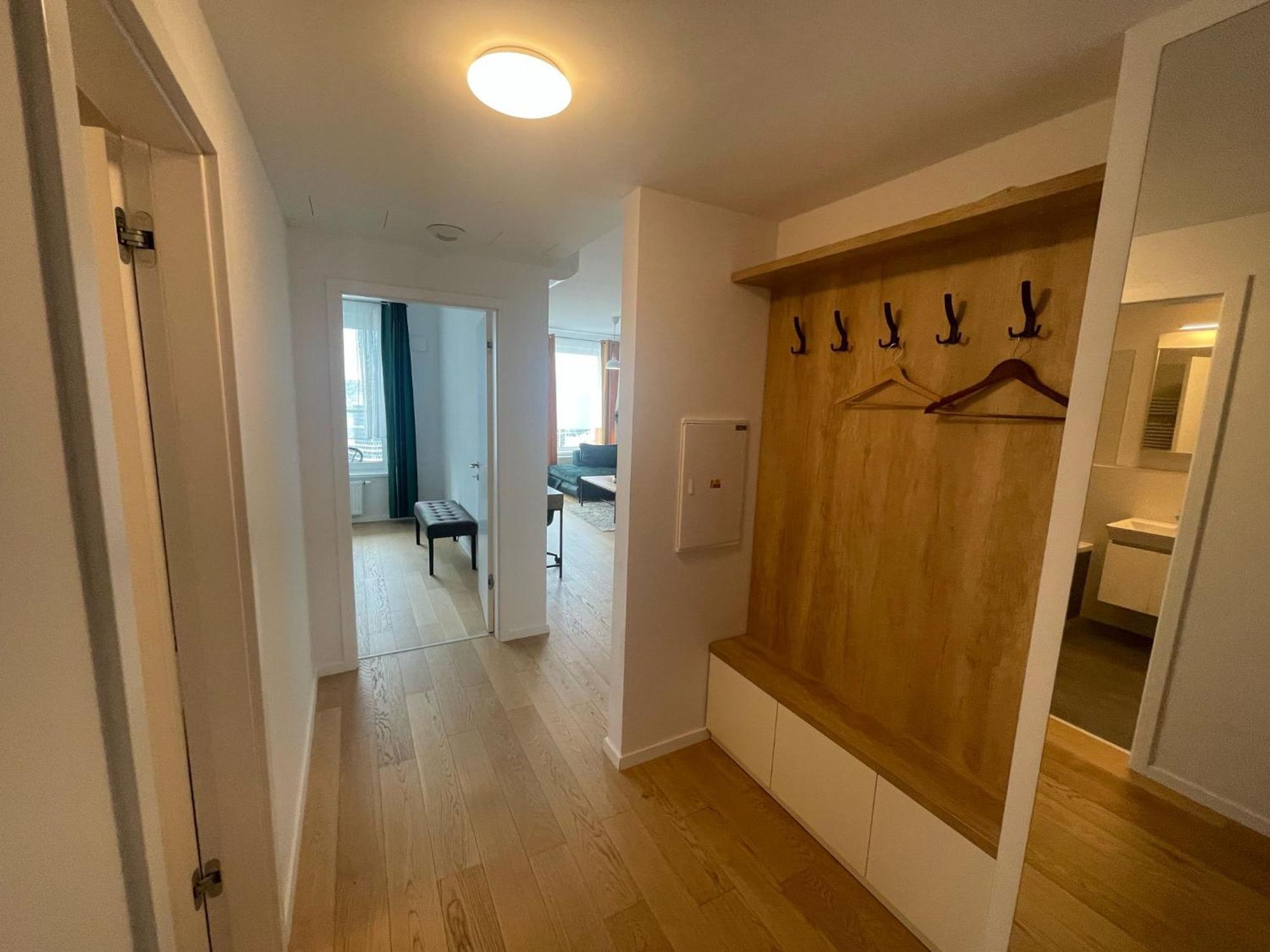 New Downtown Apartment Couple Minute From The Old Town Братислава Екстер'єр фото